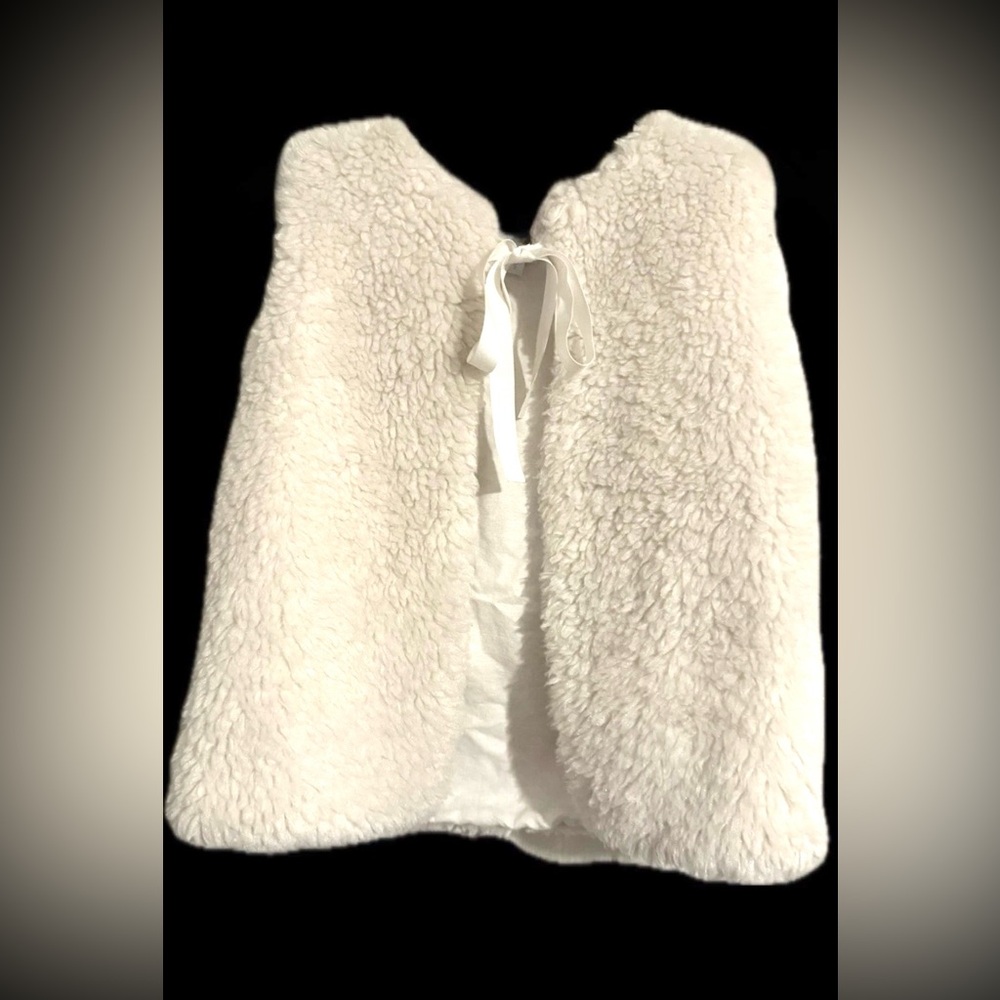 Eyelet & Ivy Girl’s 6 S Faux Fur Vest Cream White Open Front Ribbon Tie EUC